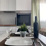 아파트 Gianna's House 니키티